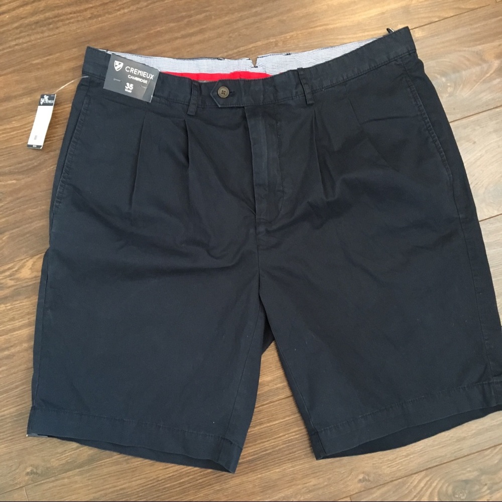 Men’s navy pleated shorts